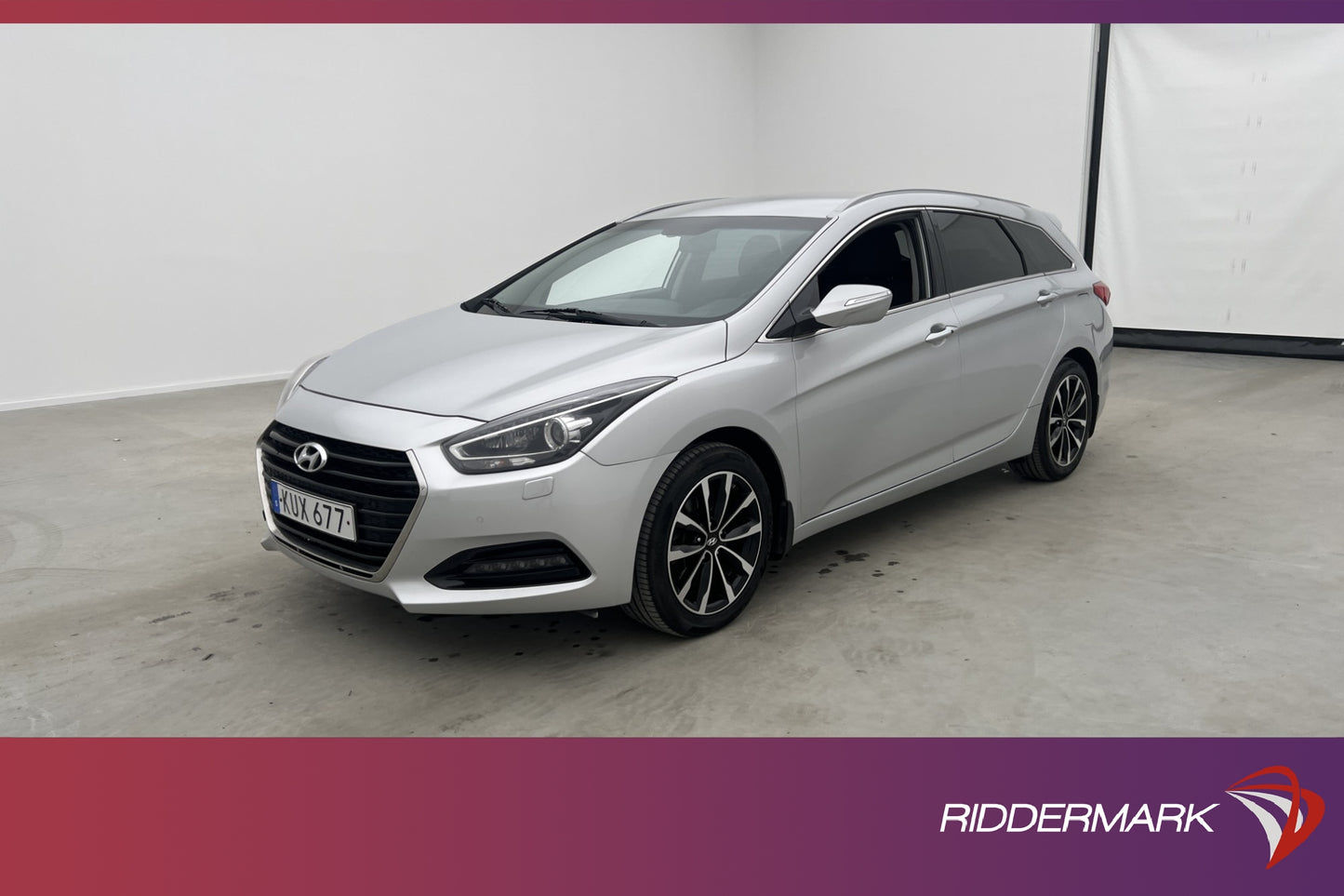 Hyundai i40cw 1.7 CRDi ComfortPlus B-kamera Drag Navi 141hk