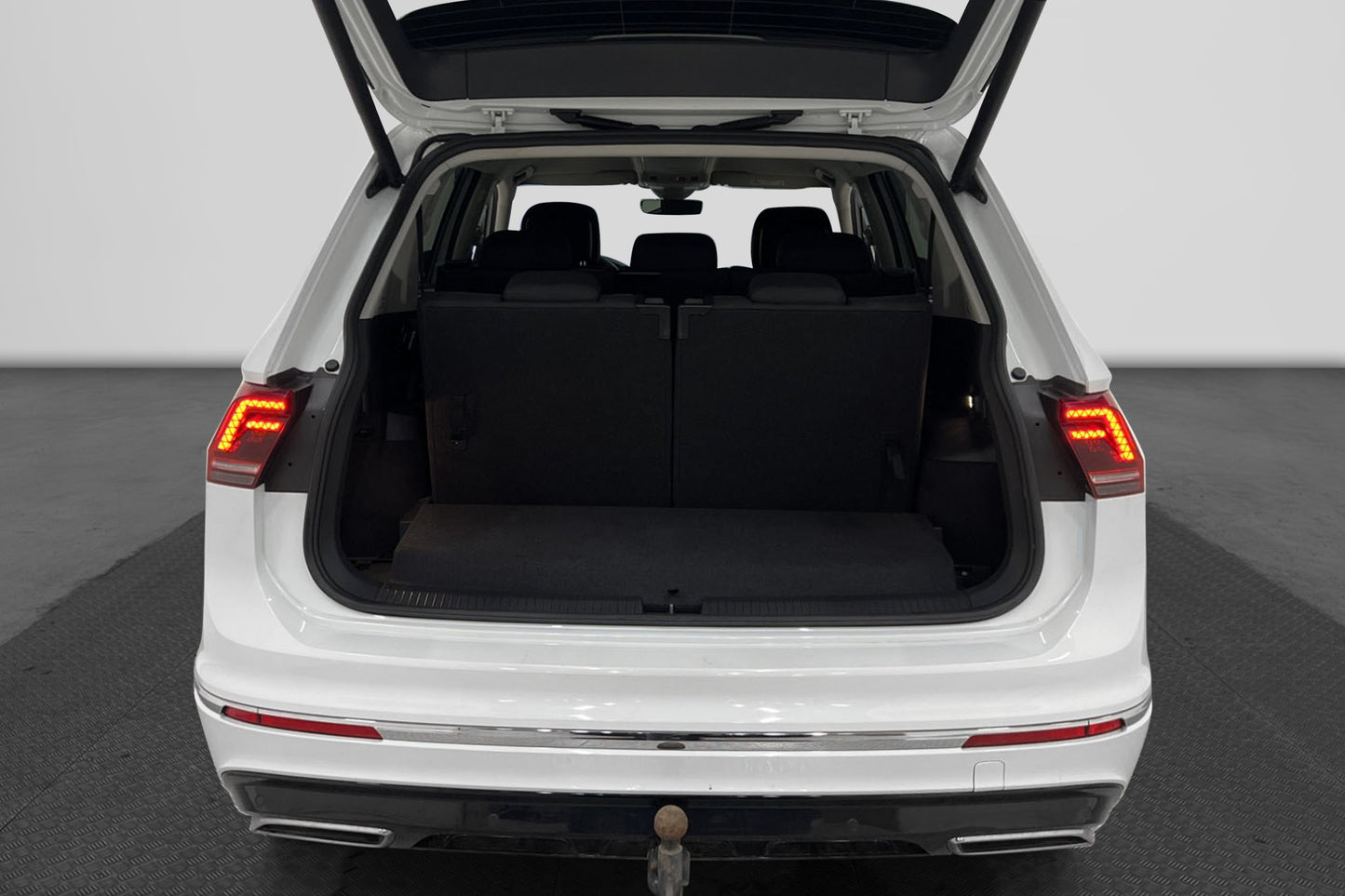 Volkswagen Tiguan Allspace 2.0 TDI 4M R-Line 7-Sits Värmare