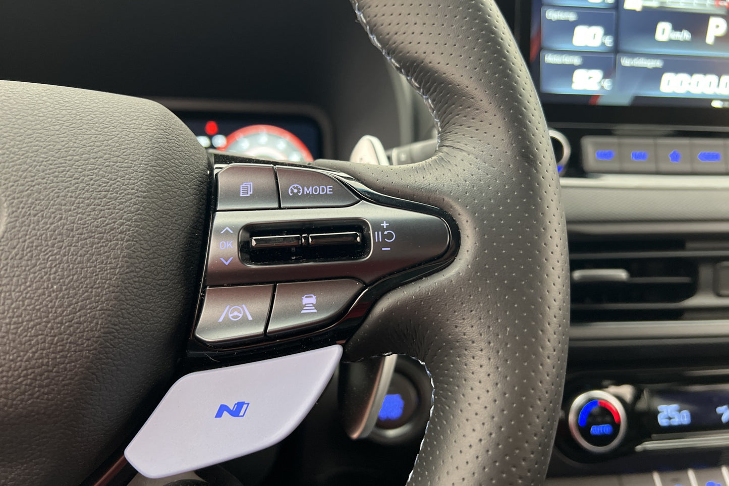 Hyundai Kona N 280hk Cockpit Krell Kamera Navi HUD Elstolar