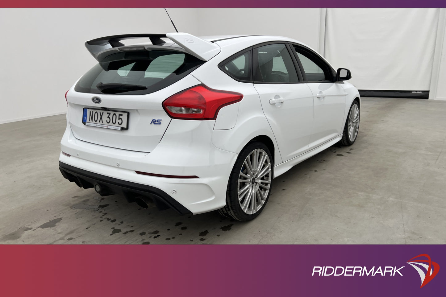 Ford Focus RS 350hk Brembo Recaro Kamera Halvskinn Välservad