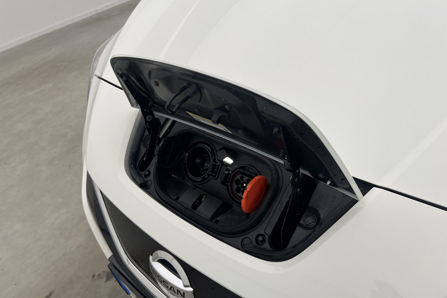 Nissan Leaf 40 kWh 150hk N-Connecta Värmare 360° Navi MOMS