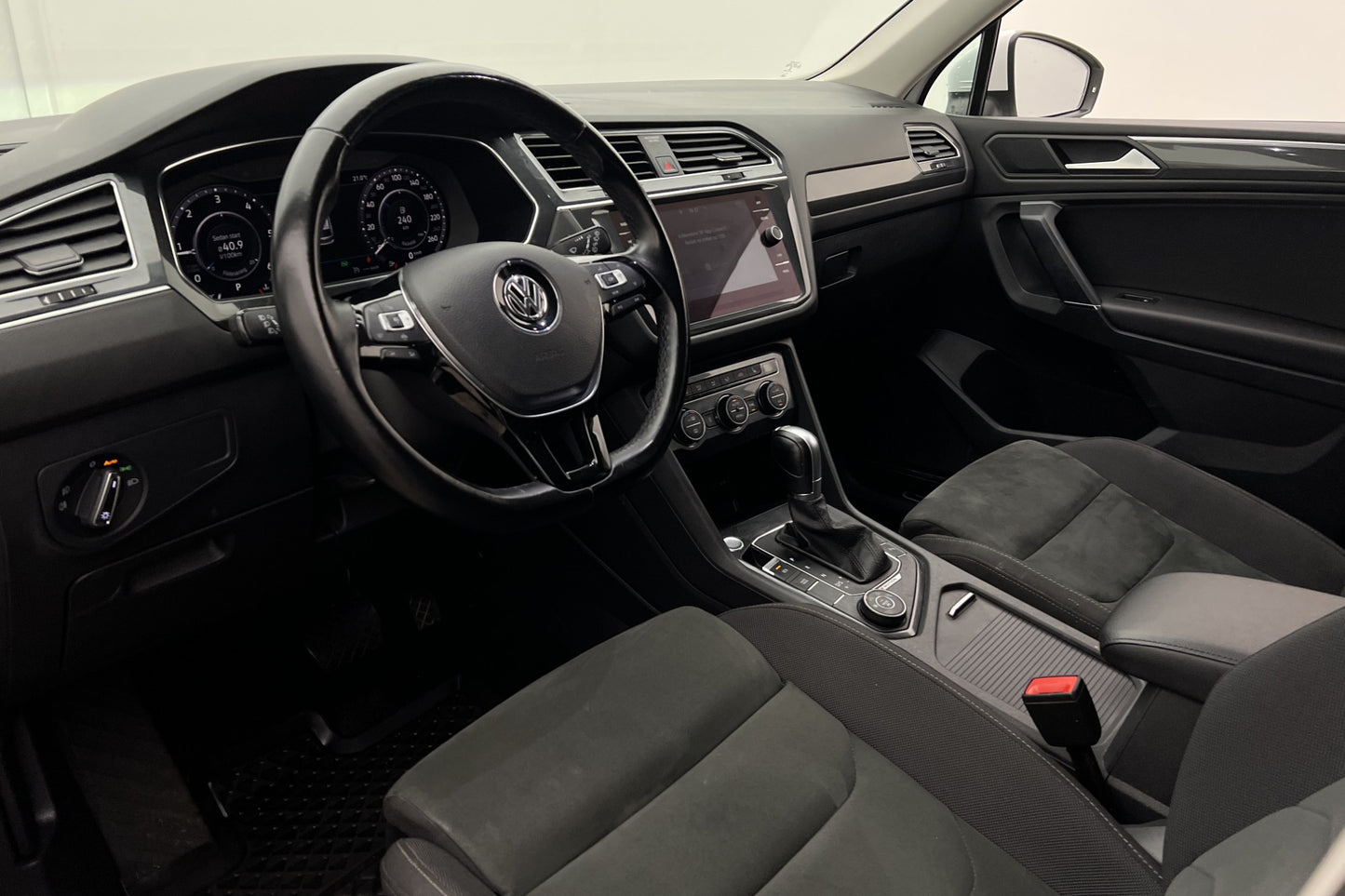 Volkswagen Tiguan Allspace 4M R-Line Cockpit 7-Sits D-Värm