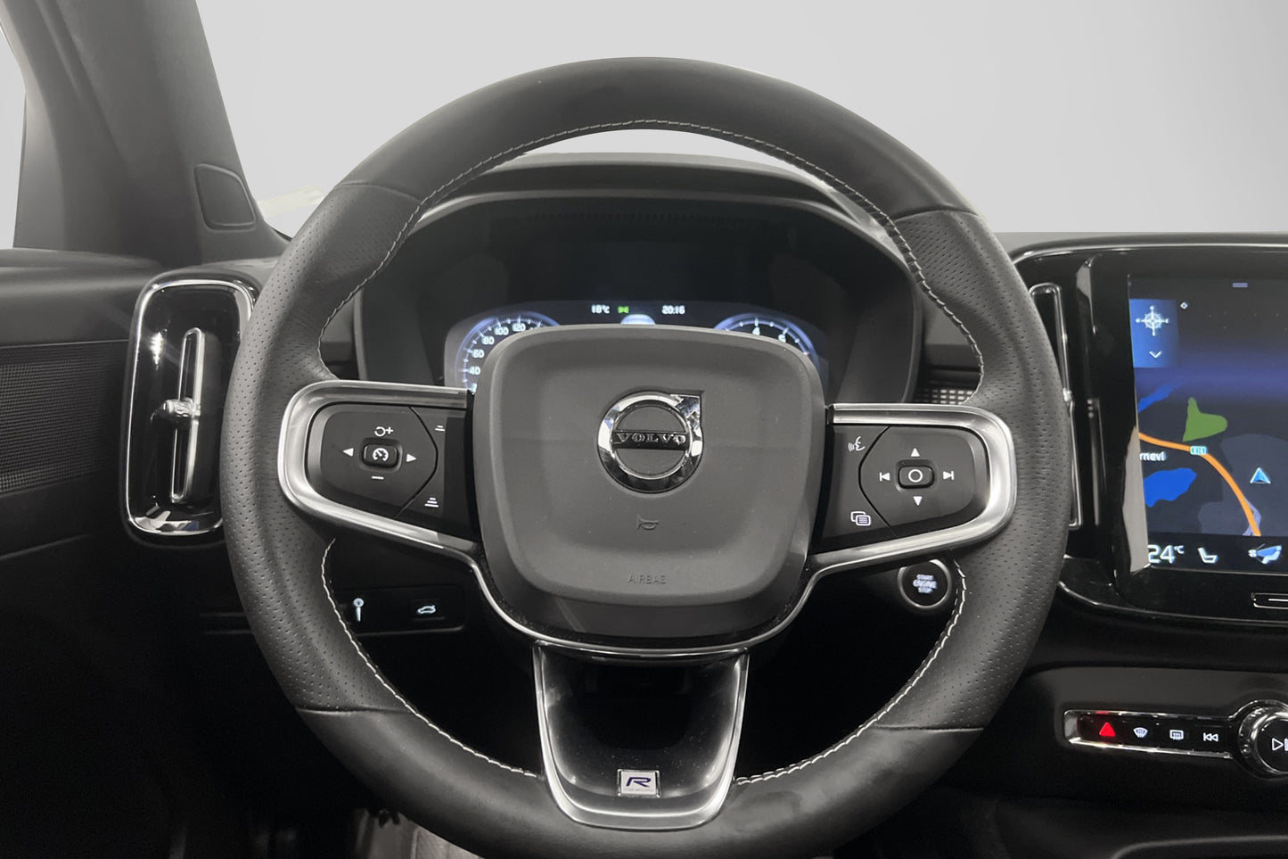 Volvo XC40 T3 163hk R-Design VOC Värmare Kamera BLIS Carplay