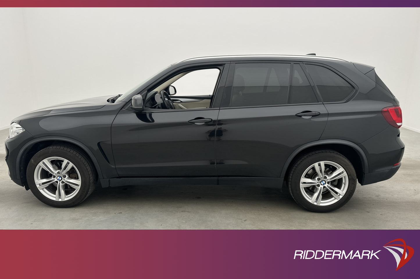 BMW X5 xDrive30d 258hk Navi Skinn Sensorer Välservad