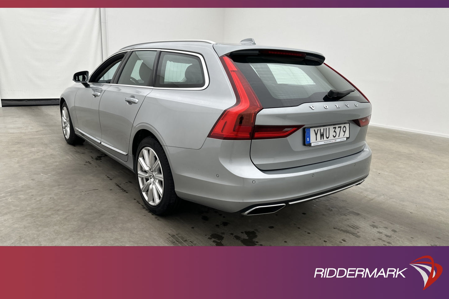 Volvo V90 D3 AWD Inscription VOC Pano B&W Luft 360° Drag