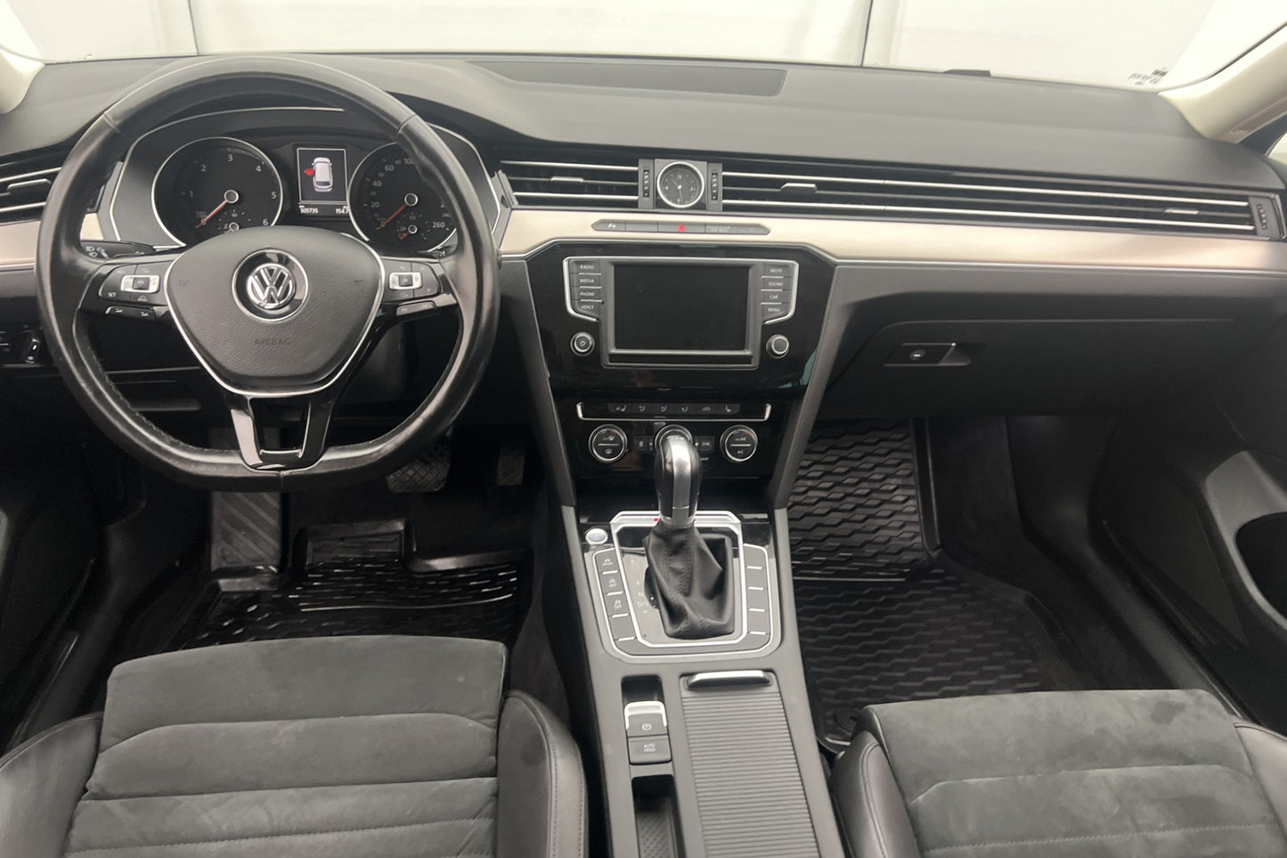 Volkswagen Passat 2.0 TDI 4Motion 190hk GT D-Värm Dragkrok