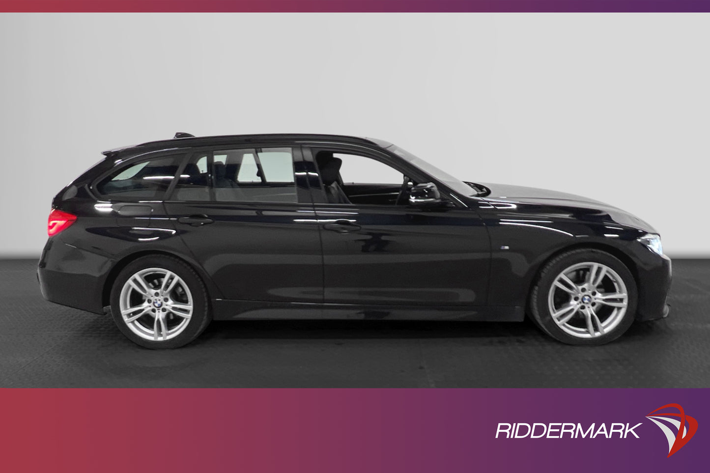 BMW 330 i xDrive Touring M Sport Pano Navi Drag Skinn 252hk