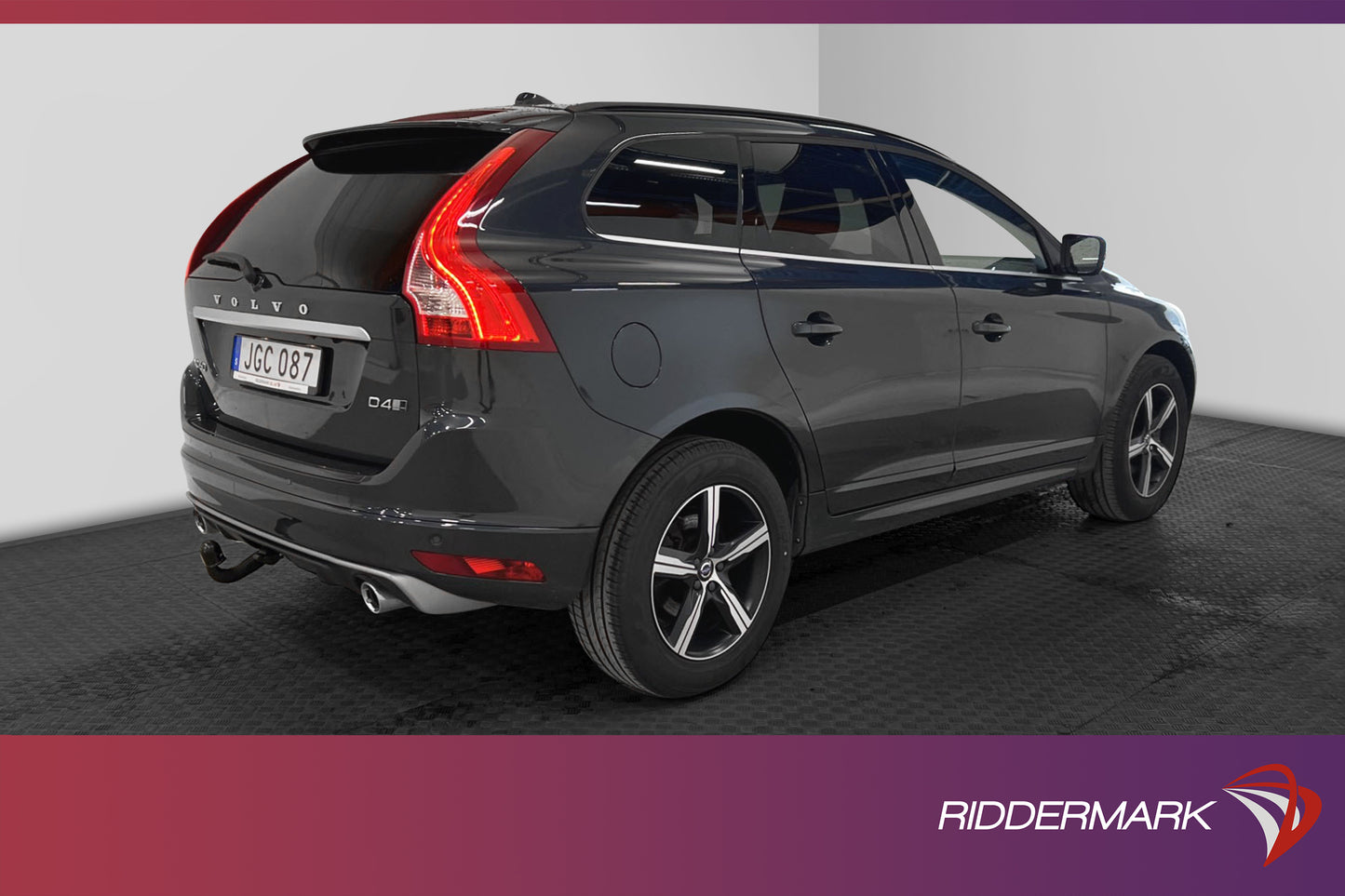 Volvo XC60 D4 AWD 190hk R-Design Pano VOC Kamera BLIS Drag