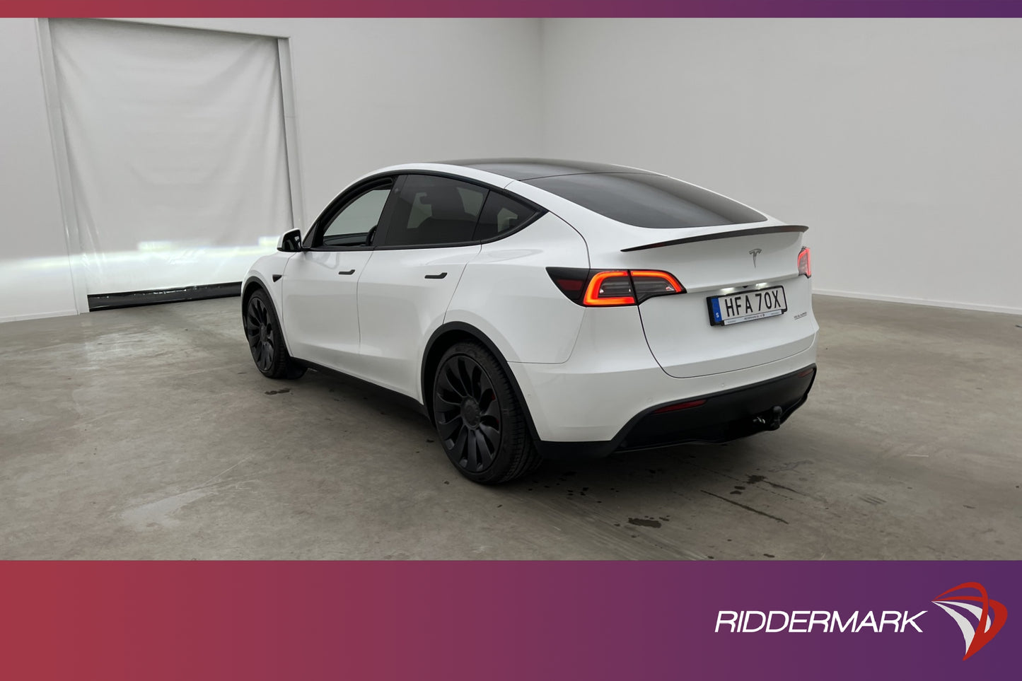 Tesla Model Y Performance AWD FSD Dragkrok Sv.Såld MOMS