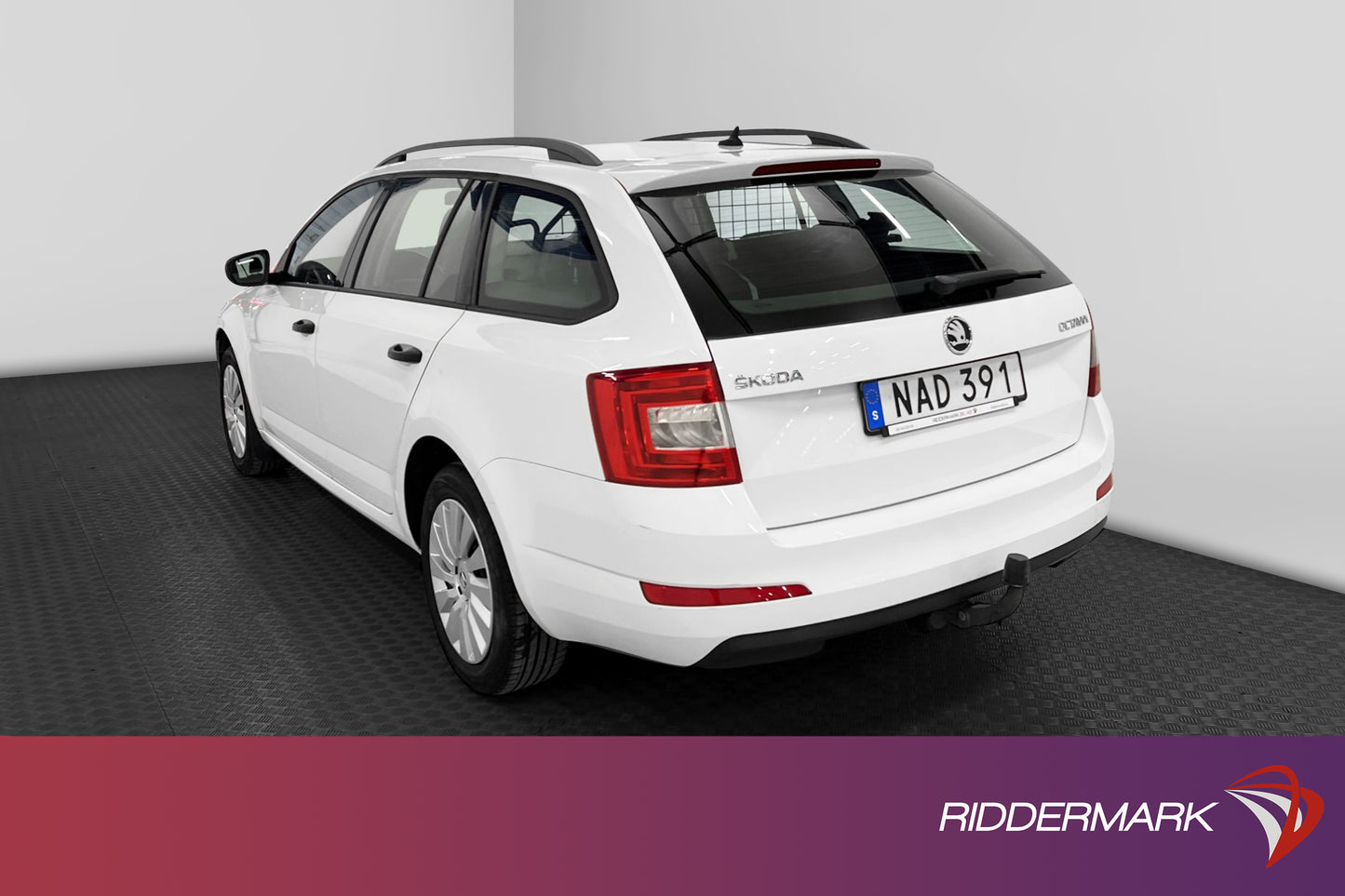 Skoda Octavia 1.6 TDI 105 hk Drag P-värmare MOMS 0,37L/mil