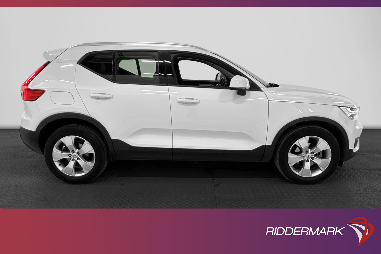 Volvo XC40 D3 150hk Momentum Farthållare BT Nyservad