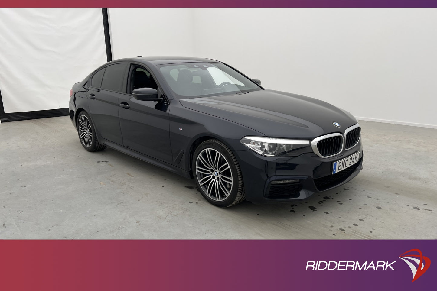 BMW 530i 252hk xDrive M-Sport P-Värm B-Kamera Navi Skinn