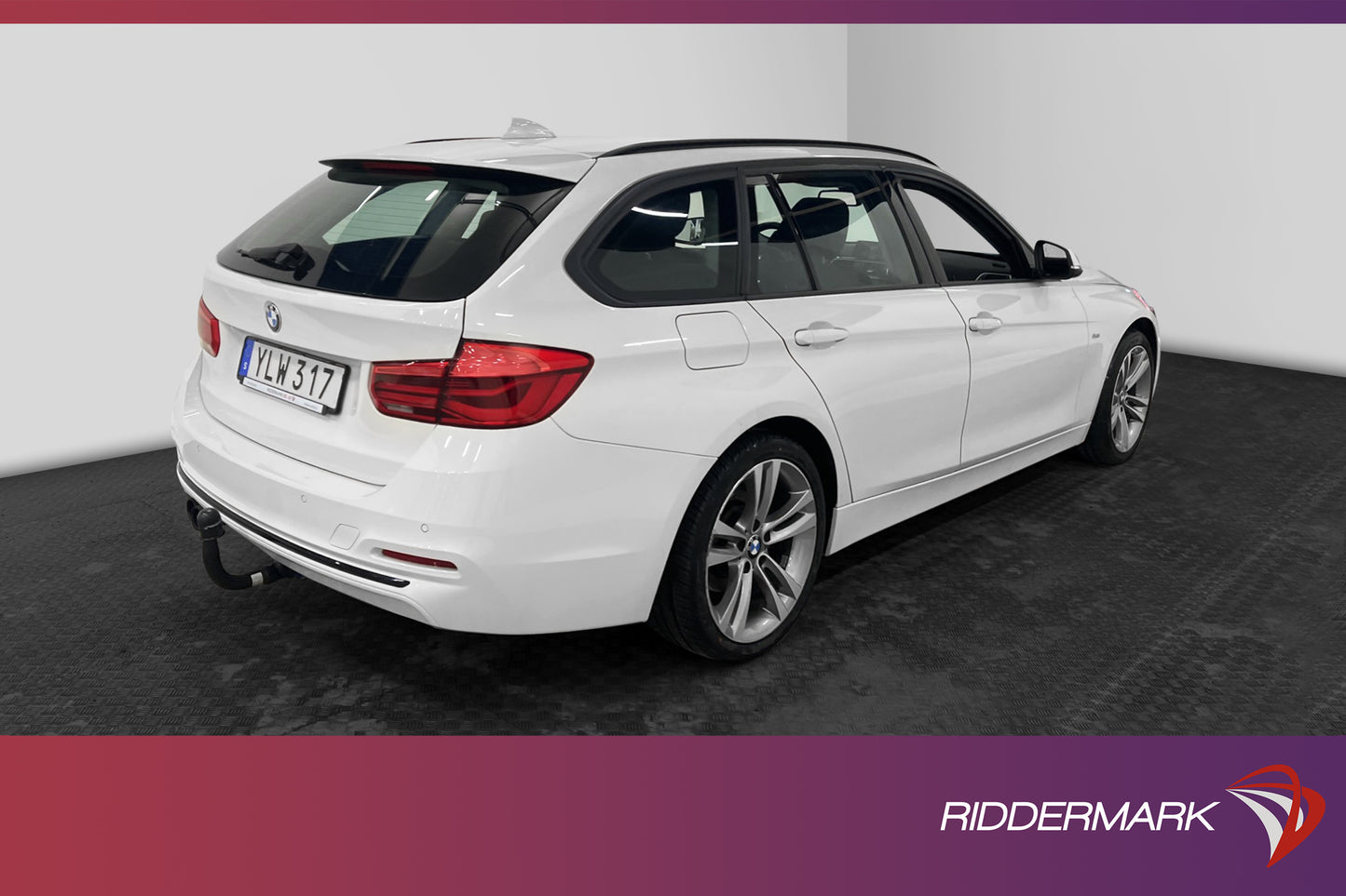 BMW 330 i xDrive Touring 252hk Sport Line Sensorer Dragkrok