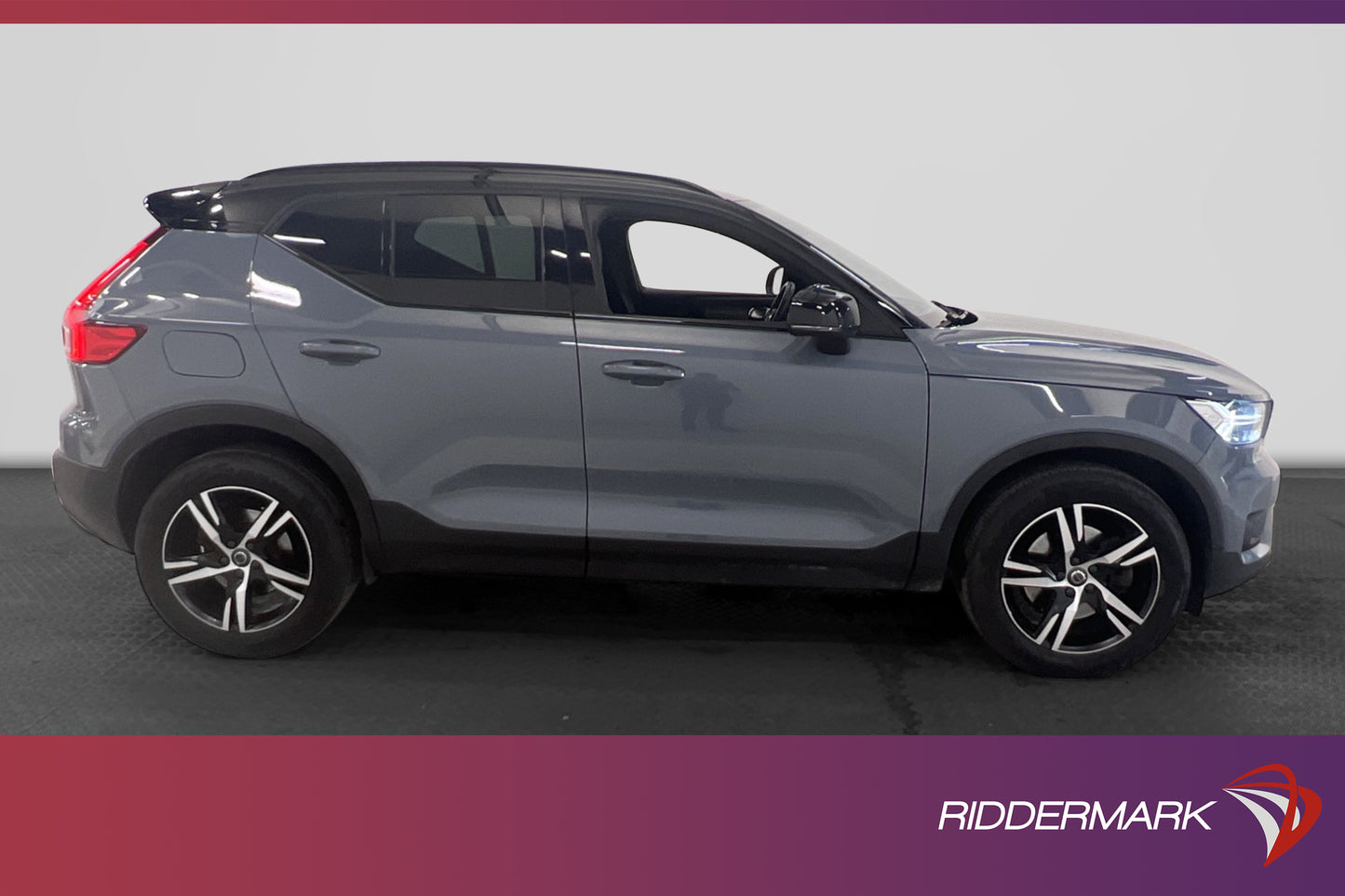 Volvo XC40 T4 AWD 190hk R-Design VOC B-värm B-kamera Skinn