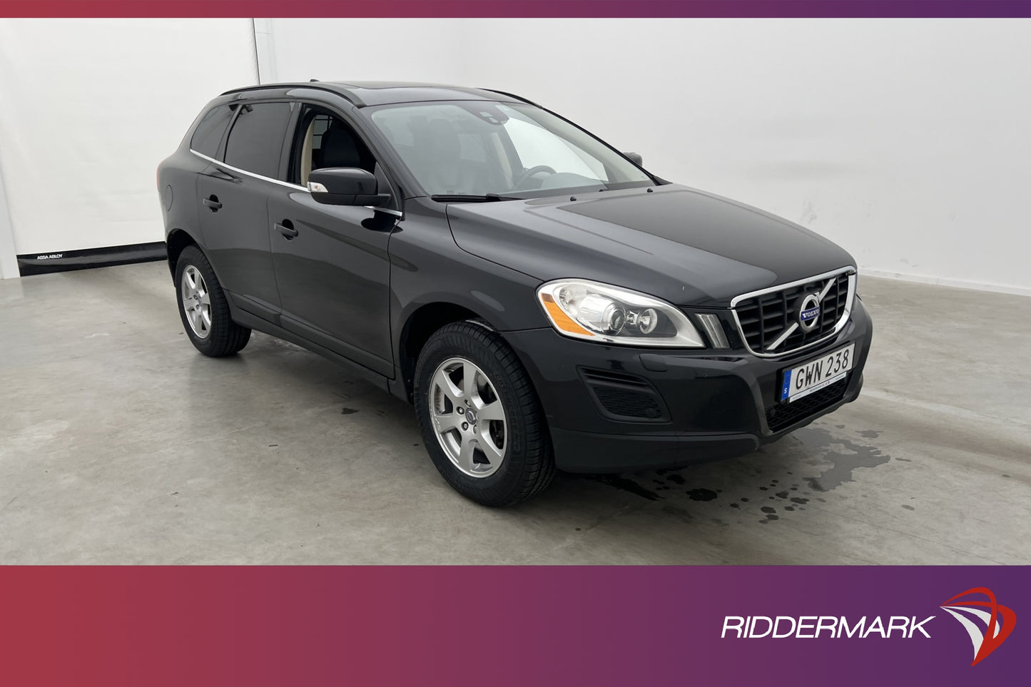 Volvo XC60 D4 163hk Momentum VOC Pano Värmare Keyless Drag