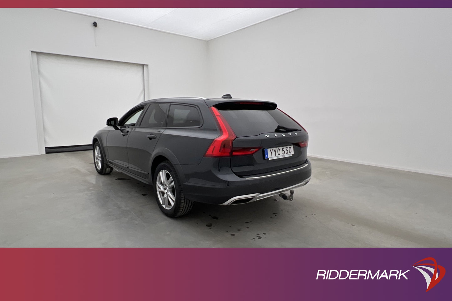 Volvo V90 D5 Cross Country AWD PRO VOC Navi BLIS Drag MOMS