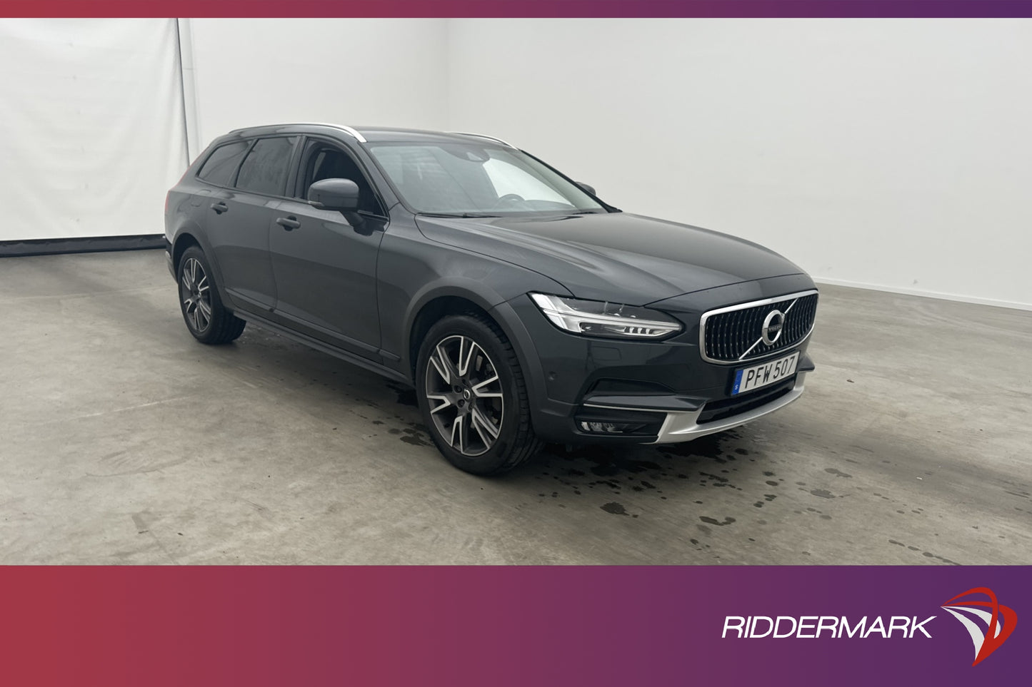 Volvo V90 Cross Country T5 AWD Pro VOC HUD Kamera Skinn Drag