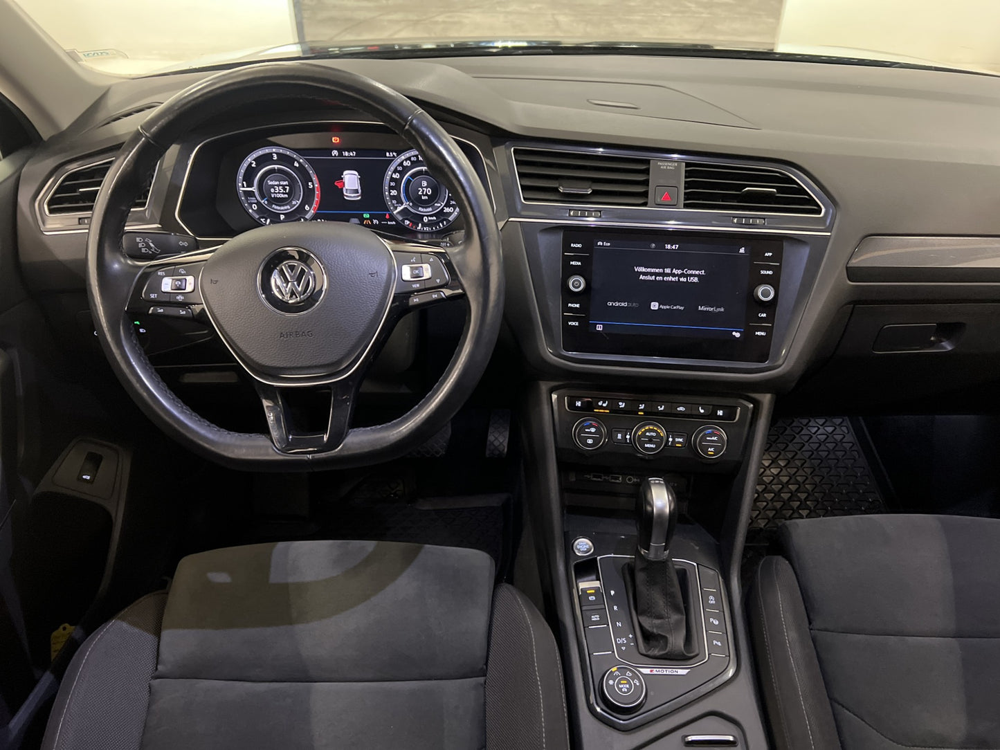 Volkswagen Tiguan Allspace 4M 7-Sits R-line Värmare Cockpit