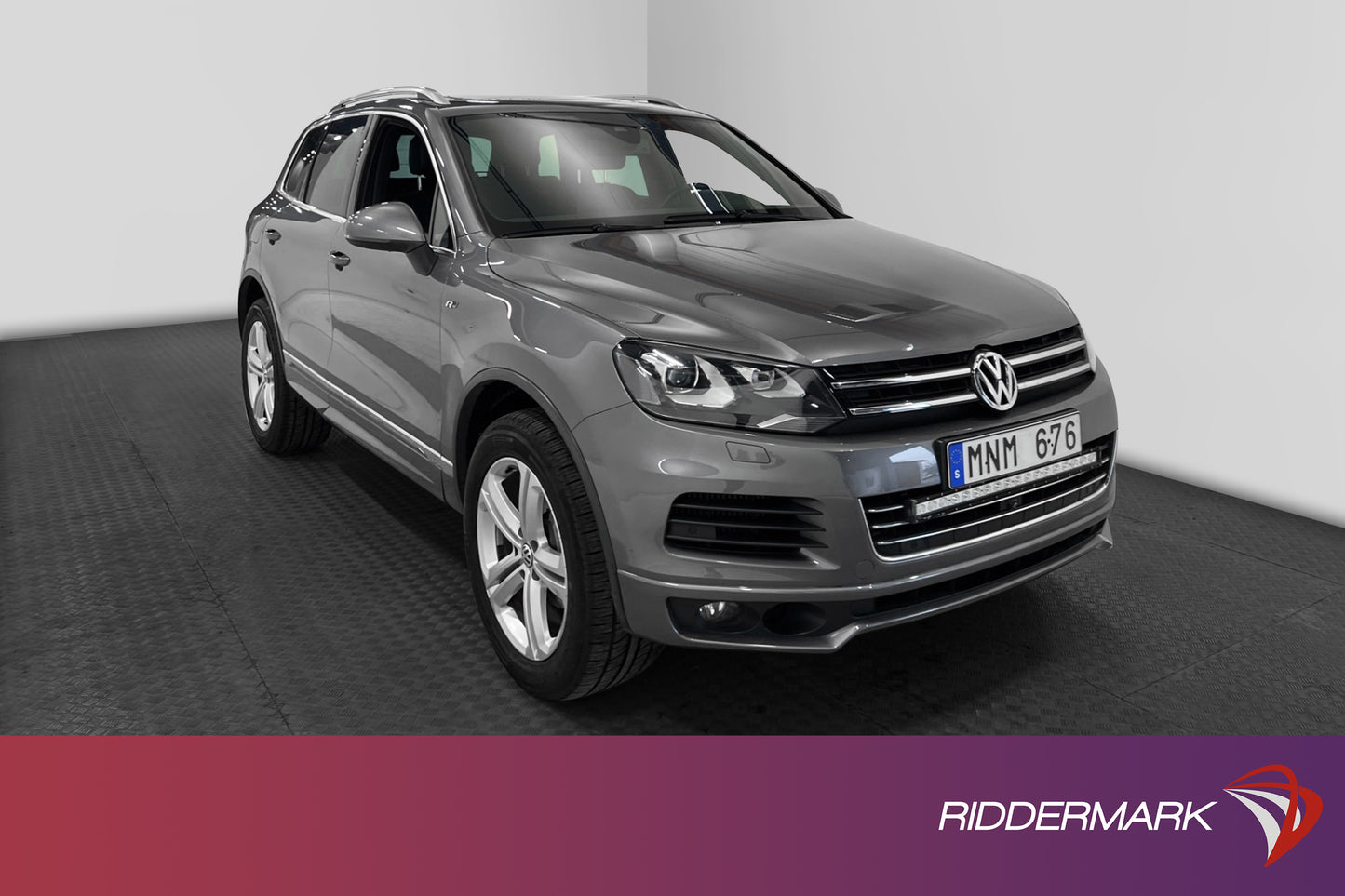 Volkswagen Touareg 3.0 V6 245hk R-line Värm Pano Drag Kamera