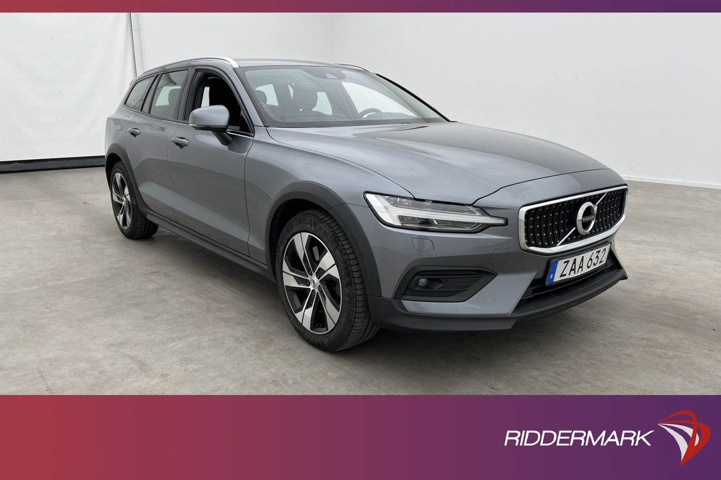 Volvo V60 Cross Country D4 AWD Momentum VOC Värmare CarPlay