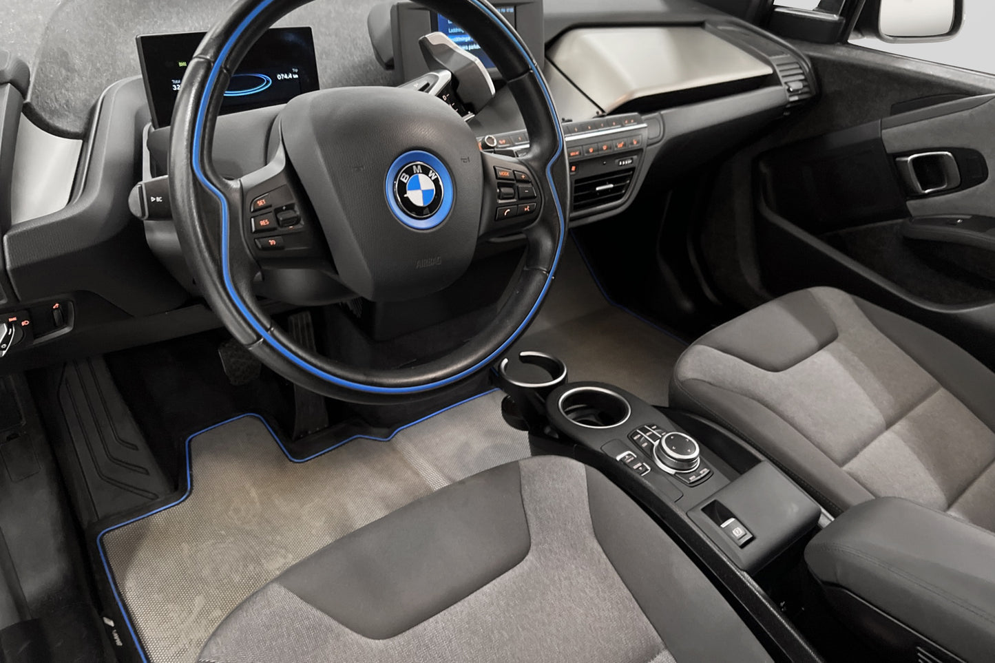 BMW i3 120 Ah 170hk Comfort Advanced  Värmepump Navi MOMS