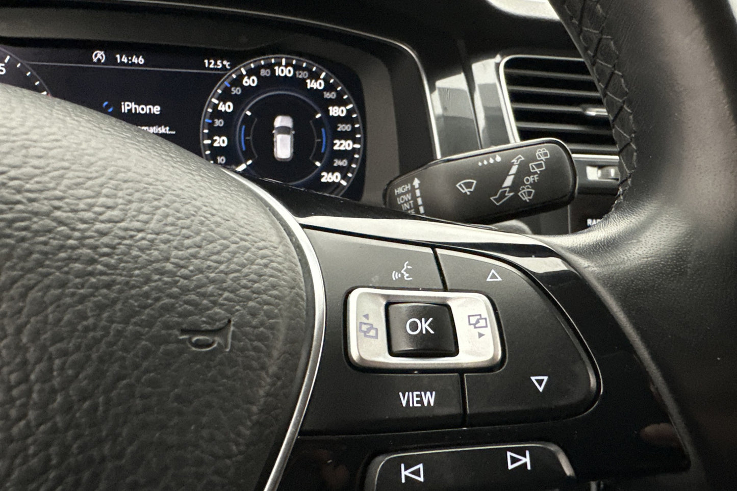 Volkswagen Golf TSI 115hk R-Line Cockpit  Sensorer CarPlay