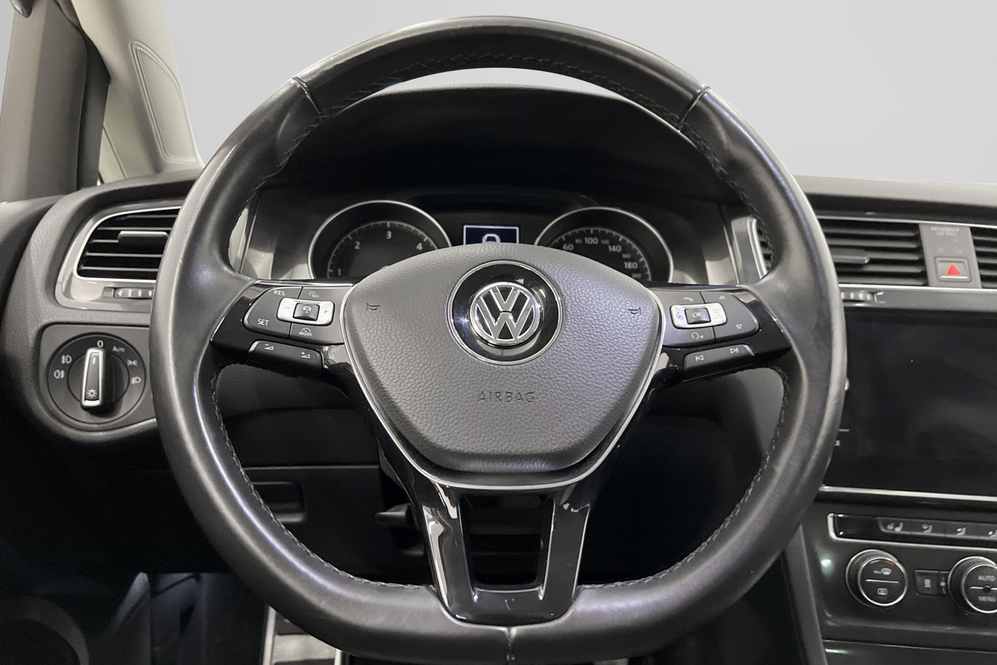 Volkswagen Golf Alltrack 4M 184hk Värmare B-Kam Drag Nyserv