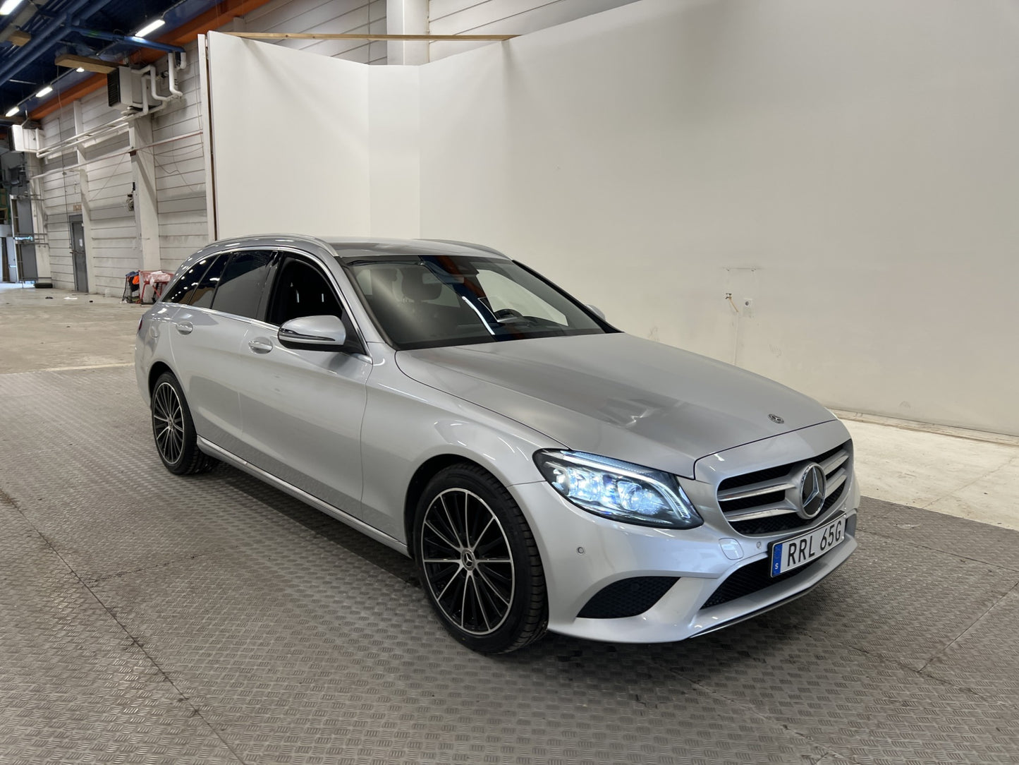 Mercedes-Benz C 220 T d 194hk Värmare Burmester Kamera MOMS