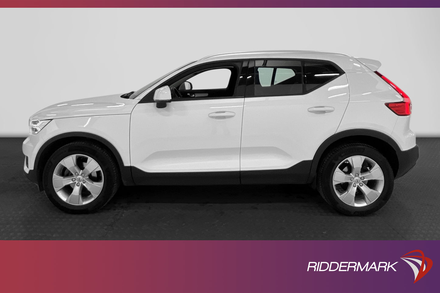 Volvo XC40 D3 150hk Momentum VOC Värmare Kamera Rattvärme