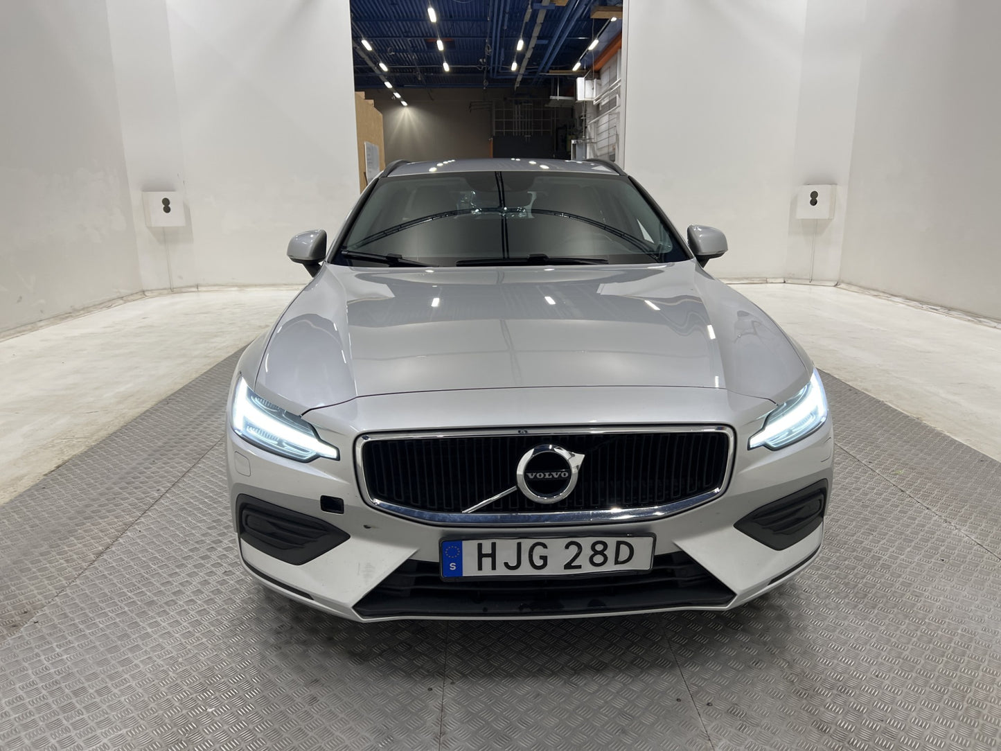 Volvo V60 D3 AWD Advanced VOC Kamera Värmare CarPlay MOMS