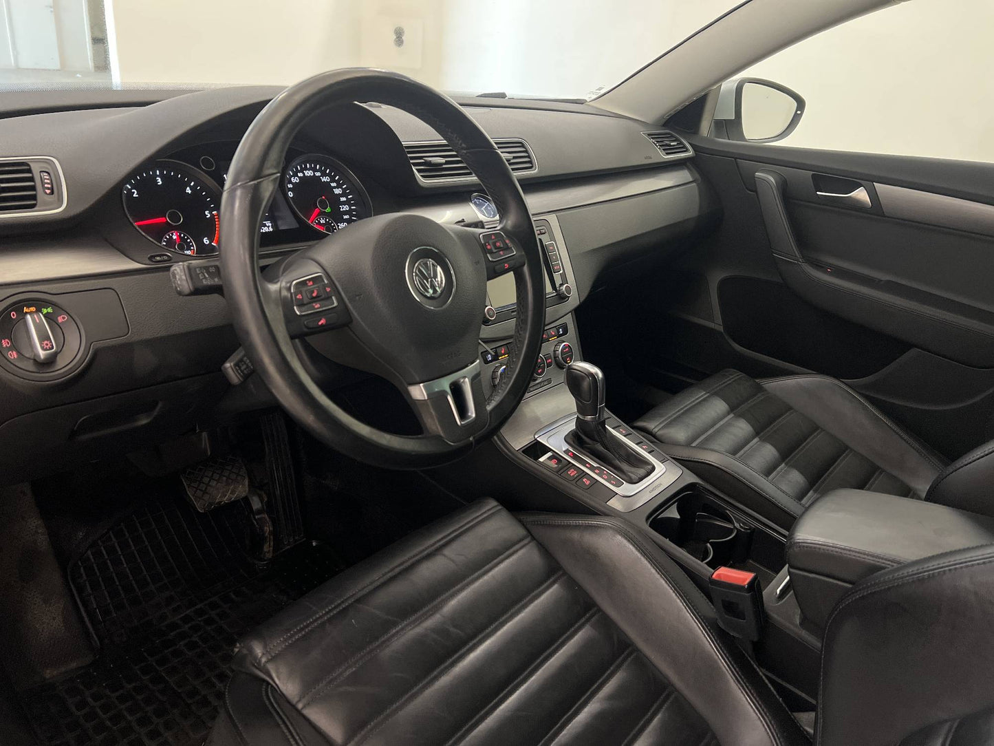 Volkswagen Passat 2.0 TDI 4Motion 177 hk D-Värm Drag Skinn