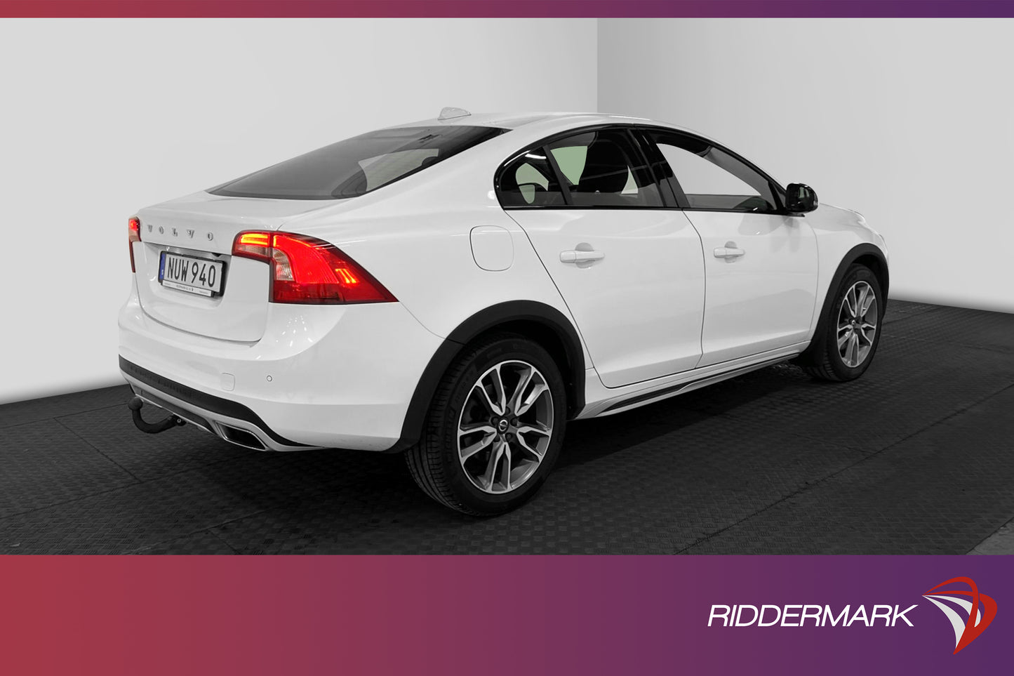 Volvo S60 Cross Country D4 AWD 190hk Summum VOC Pano Drag