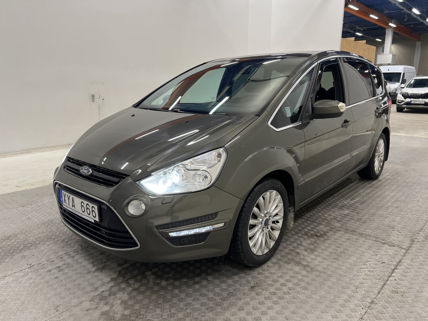 Ford S-Max 2.0 163hk 7-Sits Business Panorama Värmare Drag