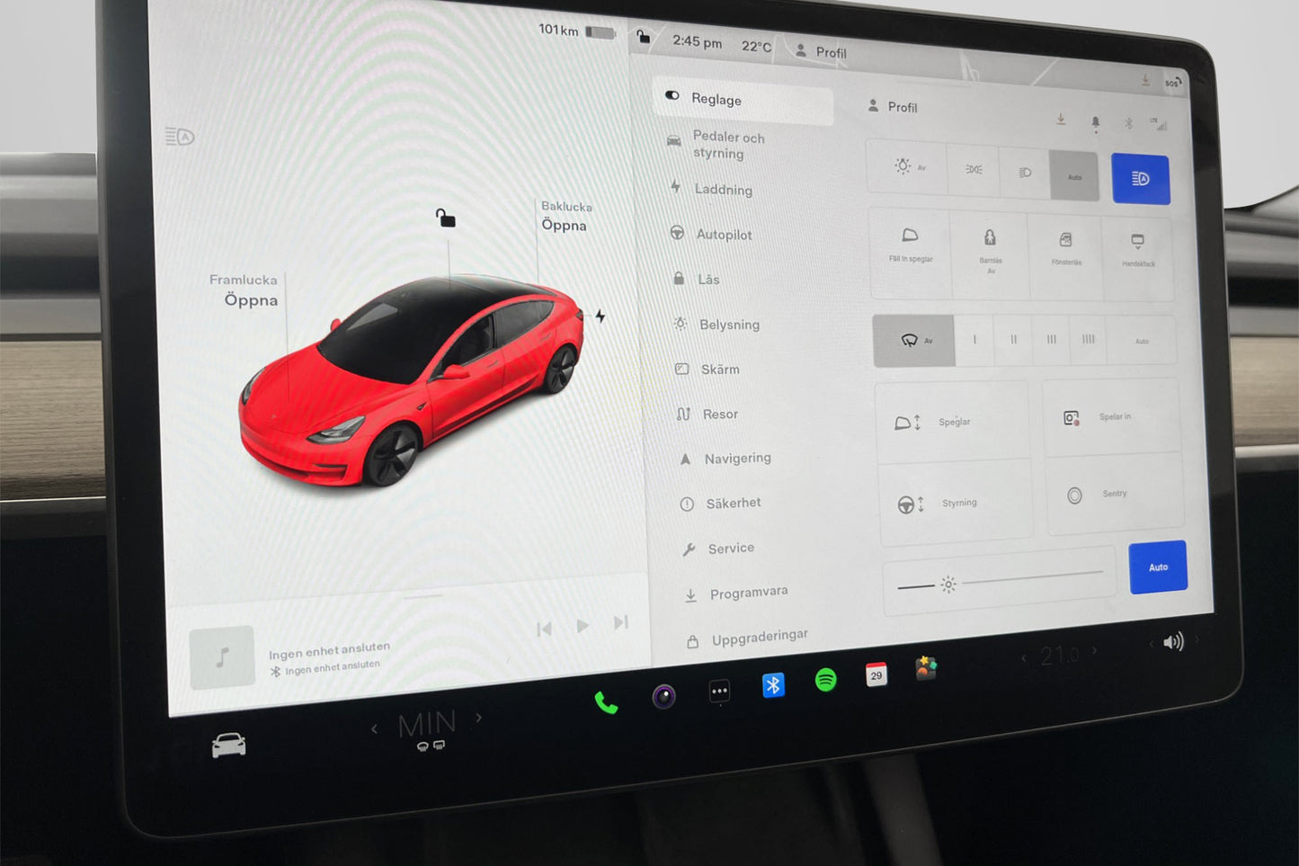 Tesla Model 3 Standard Range 283hk Svensksåld Autopilot Drag