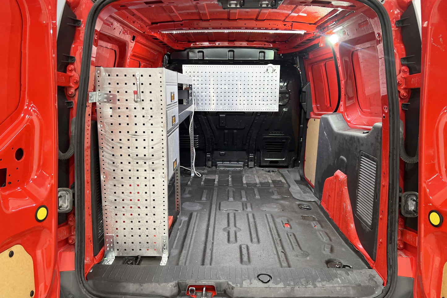 Ford Transit Connect LWB 120hk Värmare Dragkrok V-inred Moms