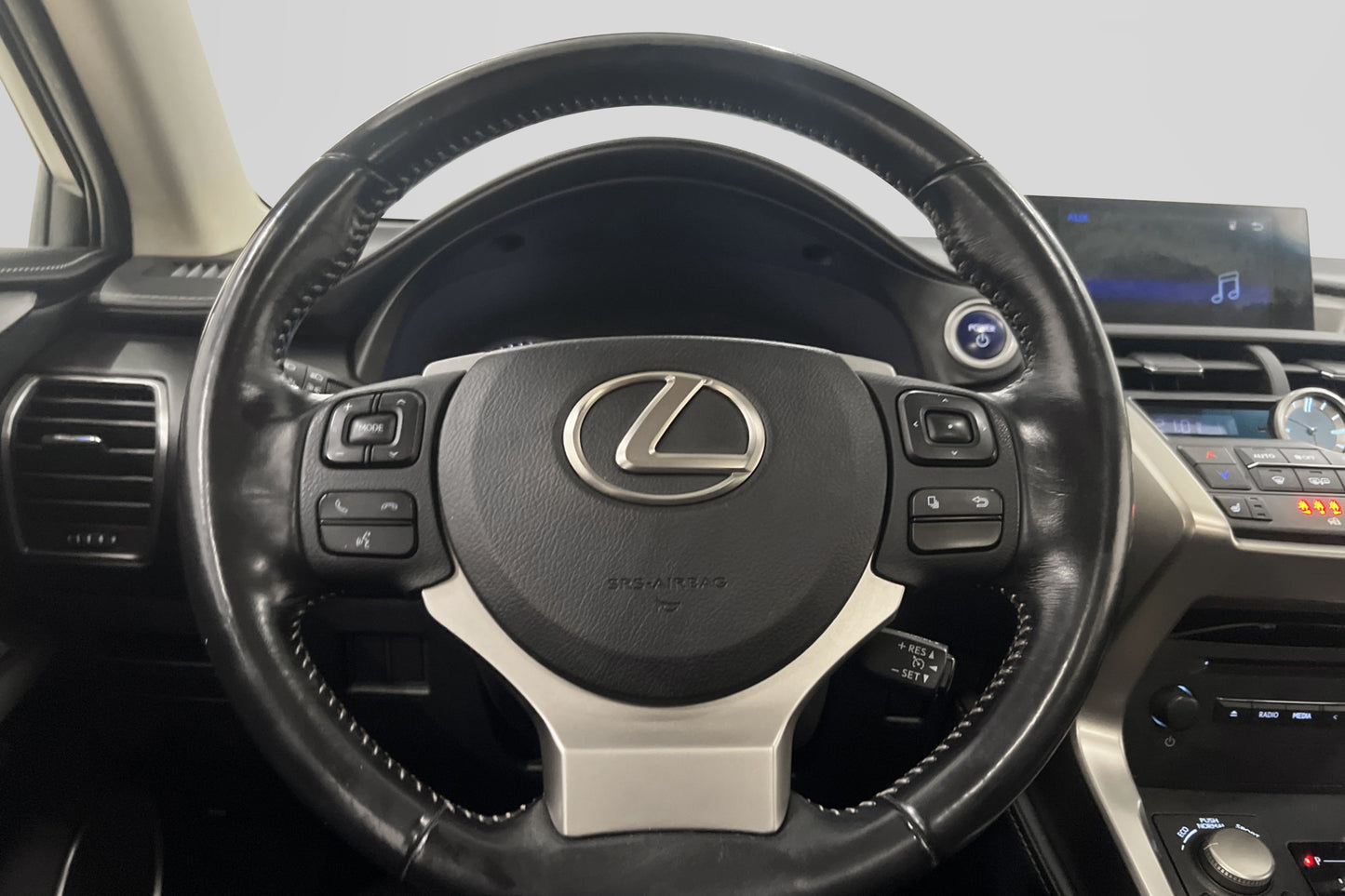 Lexus NX 300h AWD 2.5 197hk Skinn Drag B-Kam 580kr Skatt