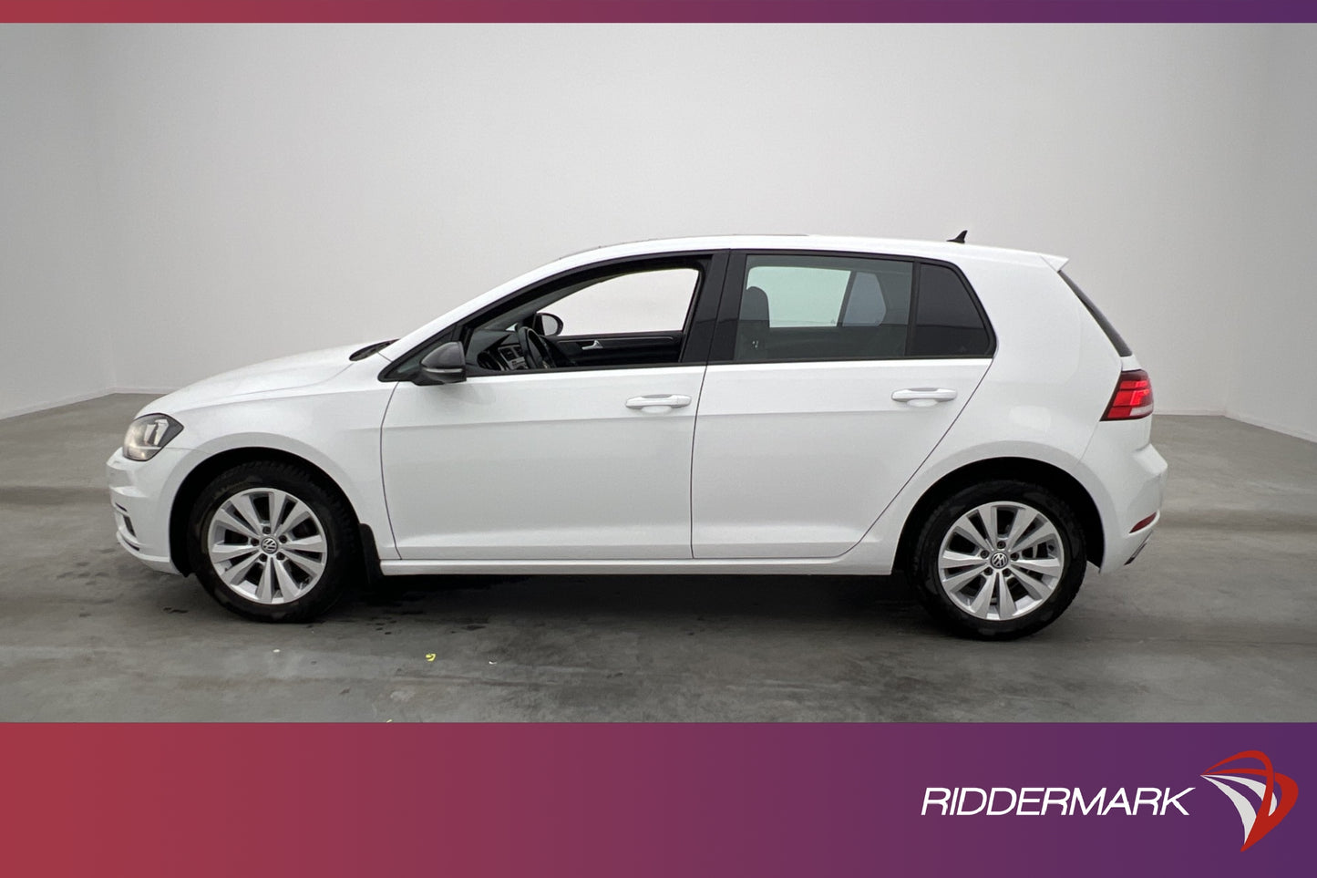 Volkswagen Golf 1.0 TSI 110hk Taklucka CarPlay Välservad