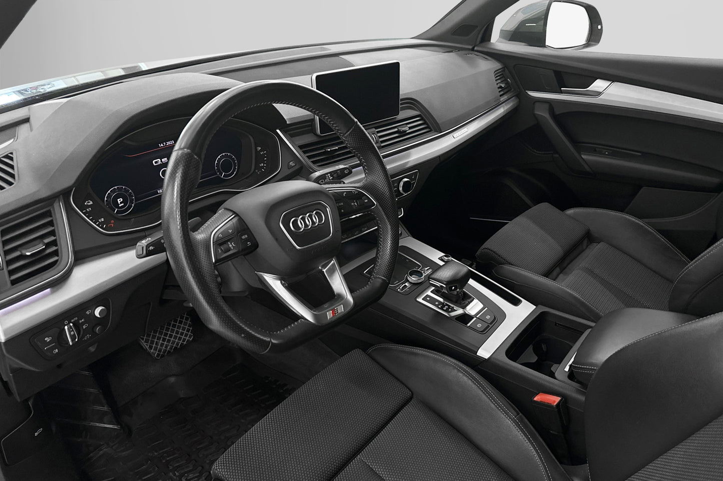 Audi Q5 55 TFSI e Quattro 367hk Full S-Line Cockpit HUD Moms