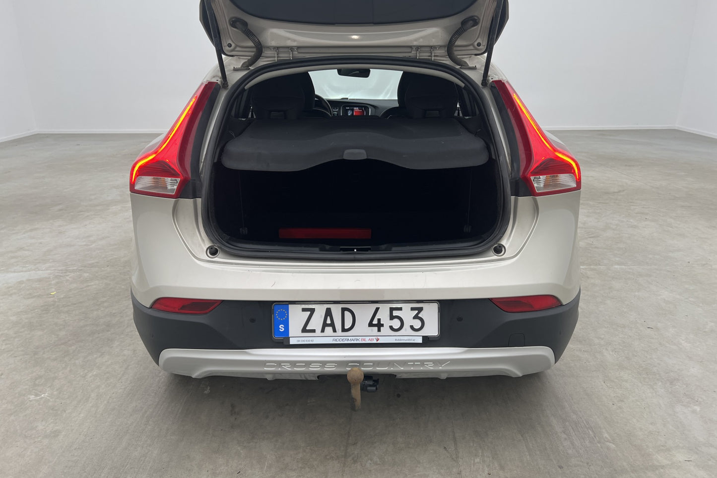 Volvo V40 Cross Country D2 120hk Momentum VOC D-Värm Drag