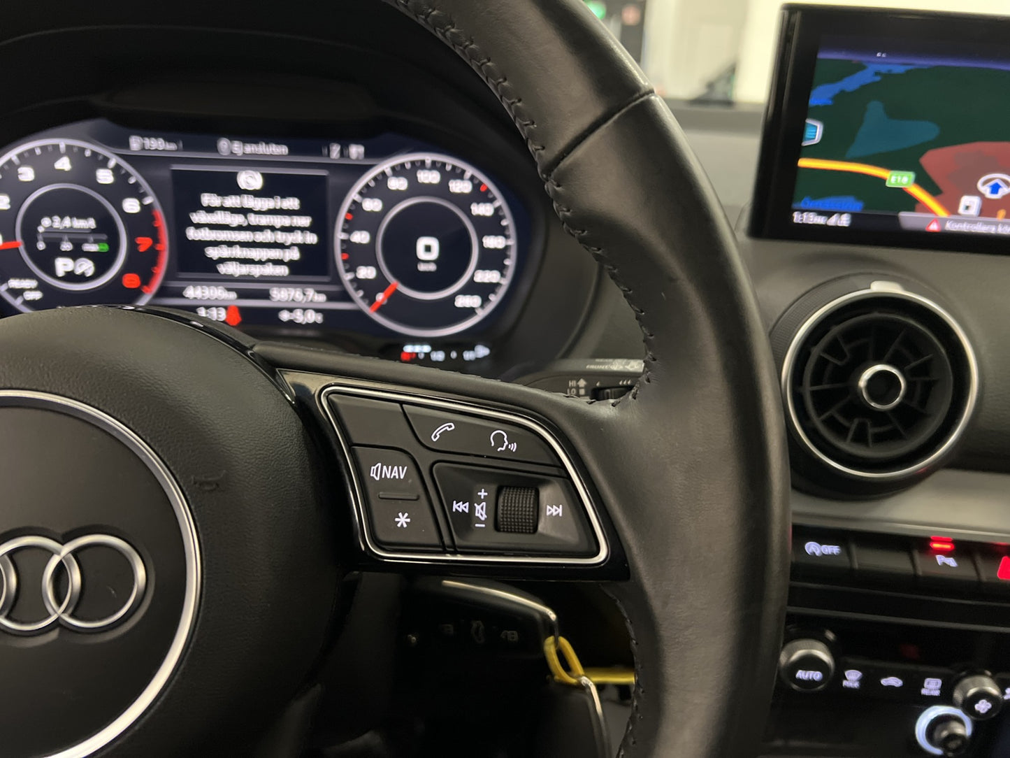 Audi Q2 35 TFSI 150hk Proline Sport Cockpit Navi Sensorer