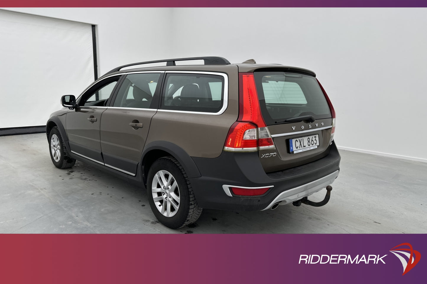 Volvo XC70 D4 AWD 181hk Summum VOC Värmare BLIS Navi Drag