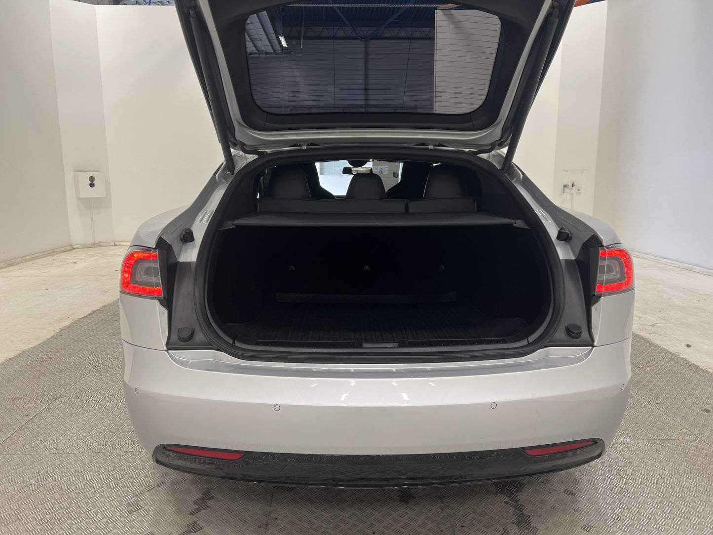 Tesla Model S 90D AWD 423hk Svensksåld FREE SUPERCHARGE