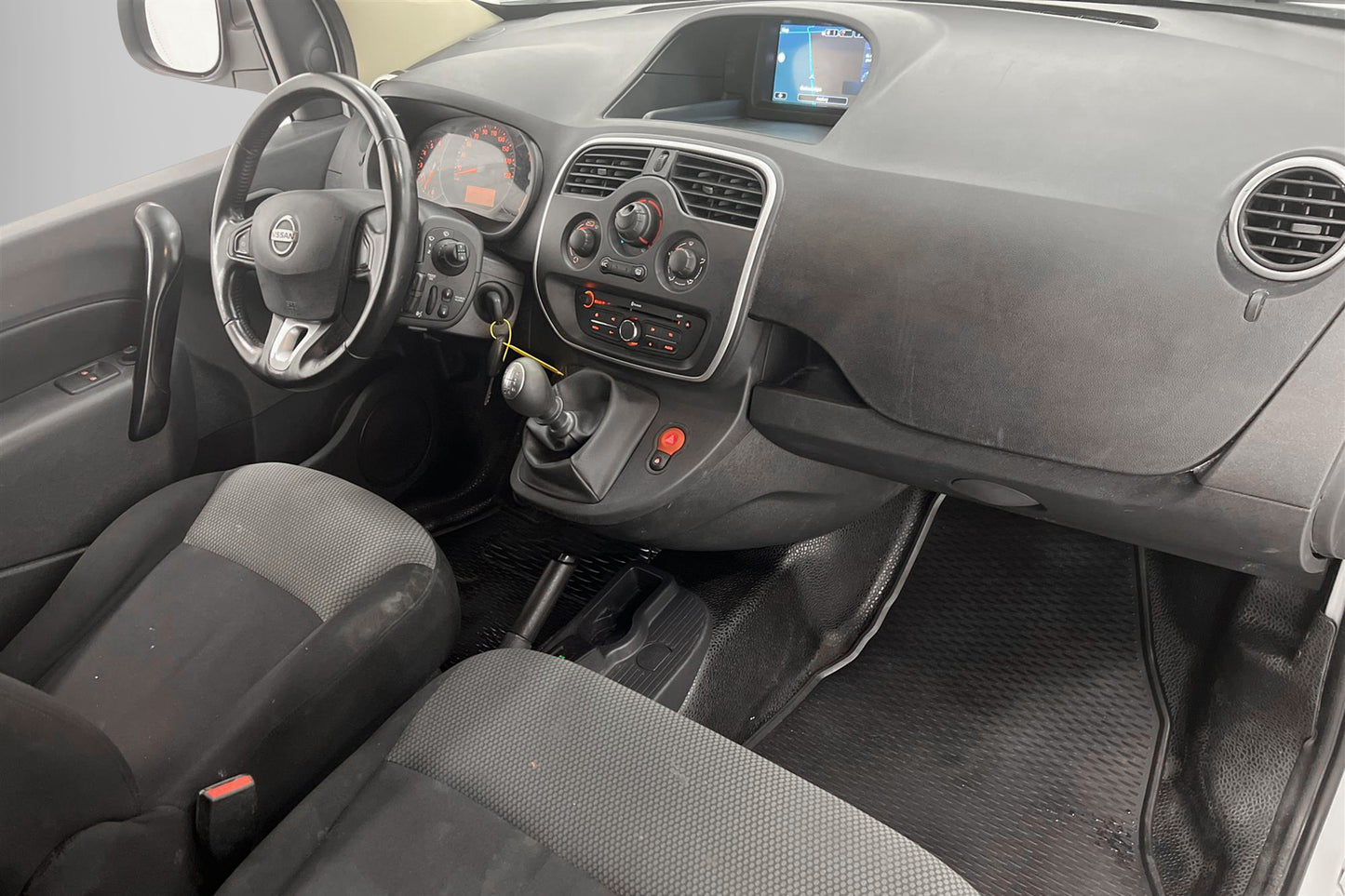 Nissan NV250 1.5dCi 95hk Dragkrok B-Kamera 1-Ägare Moms