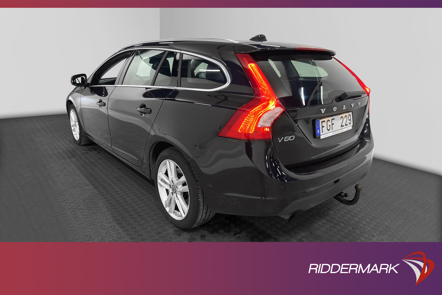 Volvo V60 D2 115hk Summum D-värm Drag Skinn BLIS PDC