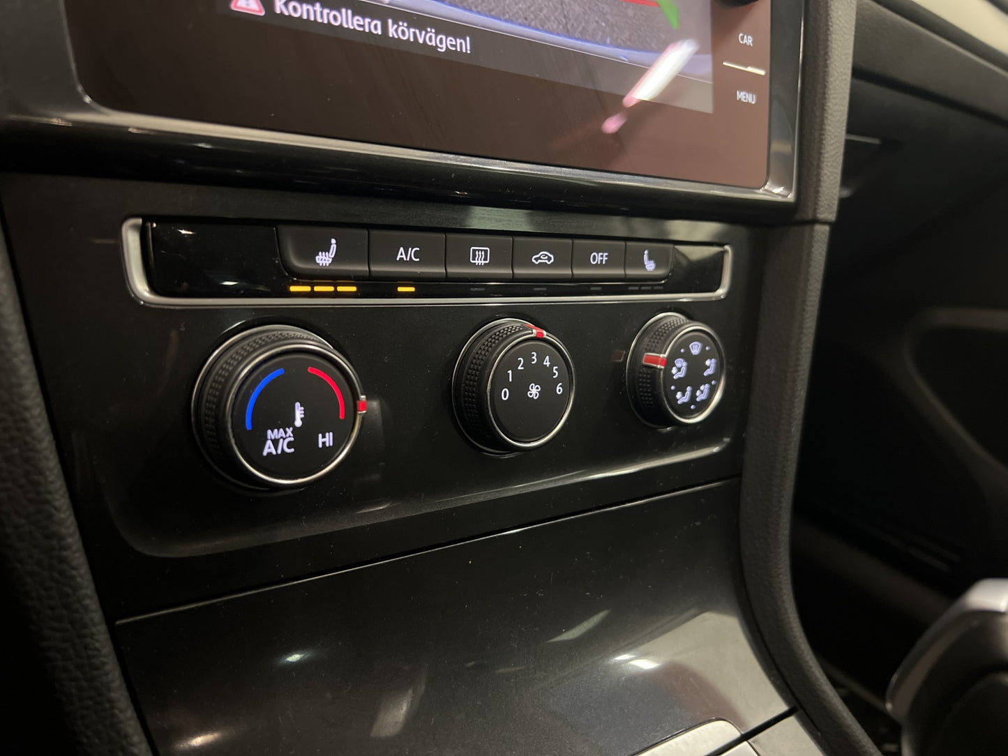 Volkswagen Golf 1.0 110hk R-Line Dynaudio CarPlay Kamera