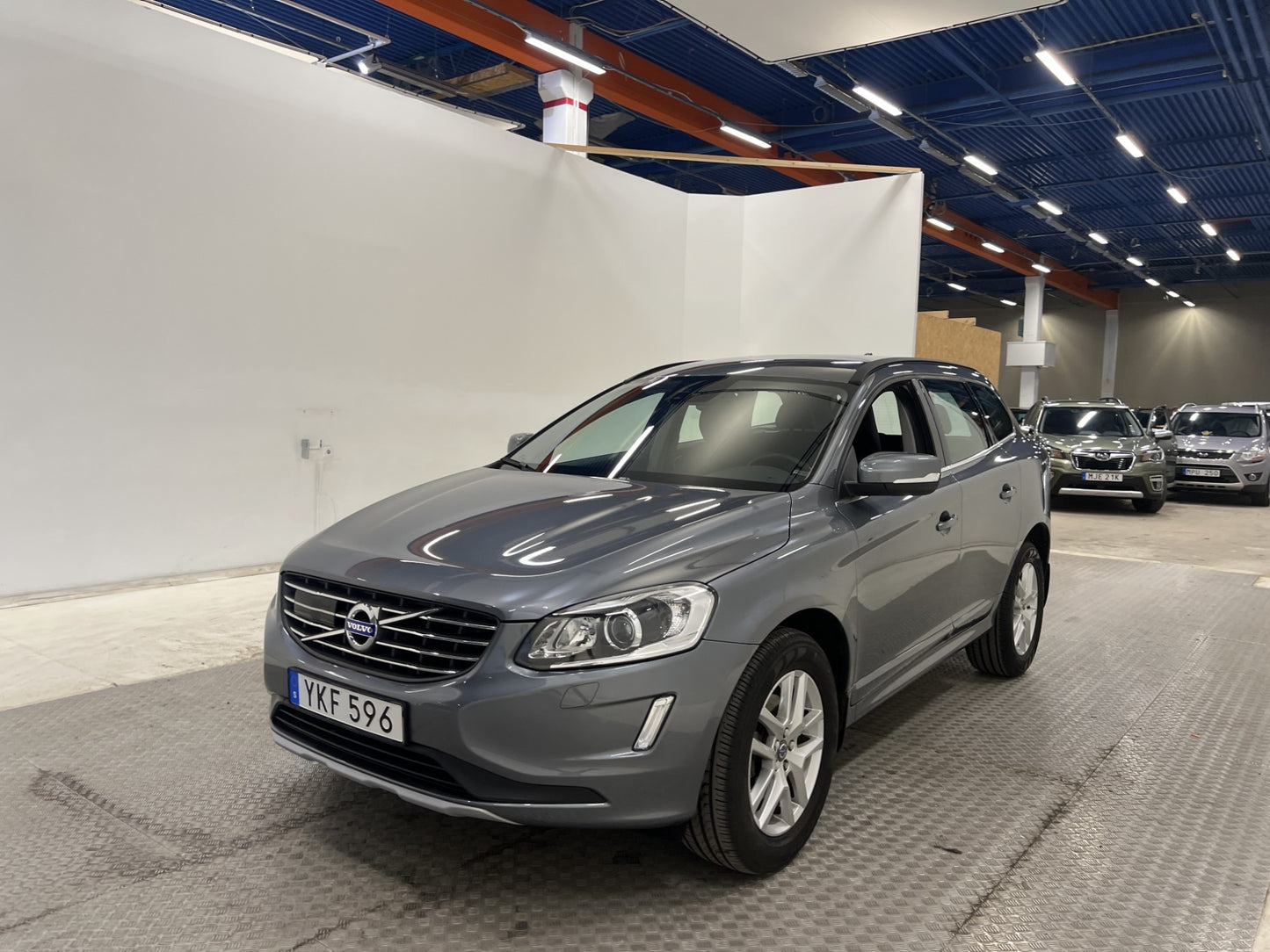 Volvo XC60 D4 AWD 190hk Classic Momentum Värmare VOC Navi