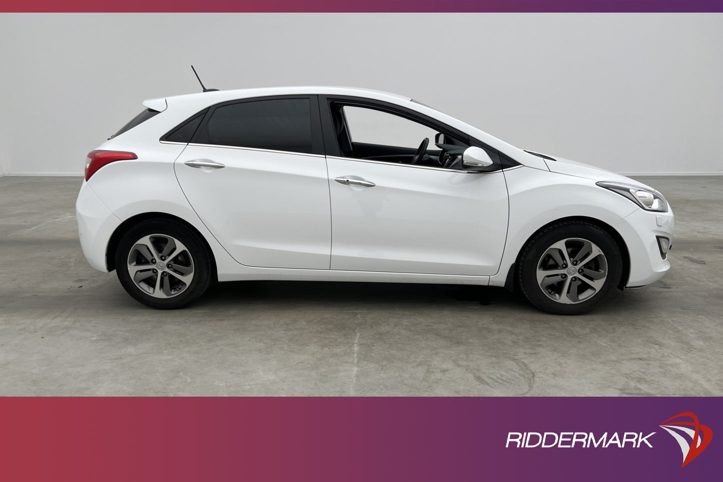 Hyundai i30 CRDi 136hk Premium Värmare Kamera Navi 0.42L/mil