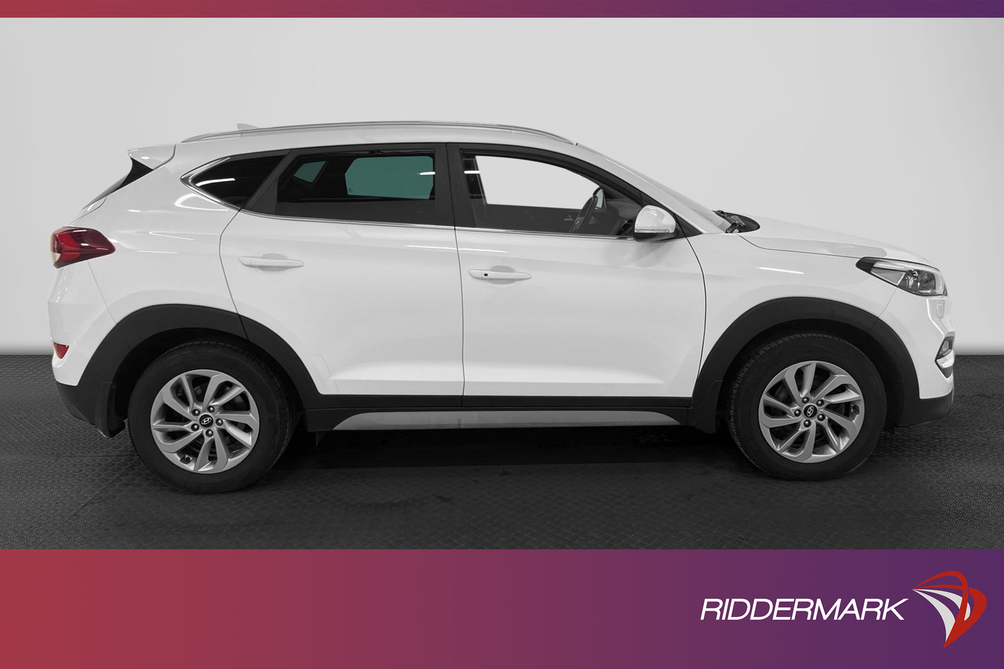 Hyundai Tucson 2.0 CRDi 4WD 136hk Kamera Navi Drag Välservad