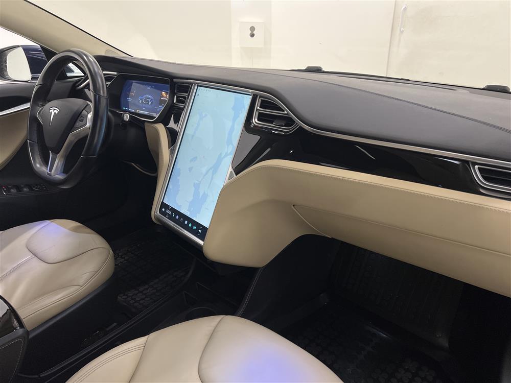 Tesla Model S 85 378hk Svensksåld Panorama Backkamera