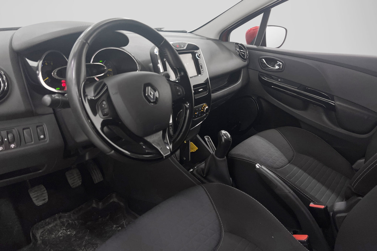 Renault Clio Sport Tourer 0.9 TCe 90hk Nav Kupévärm Nyservad